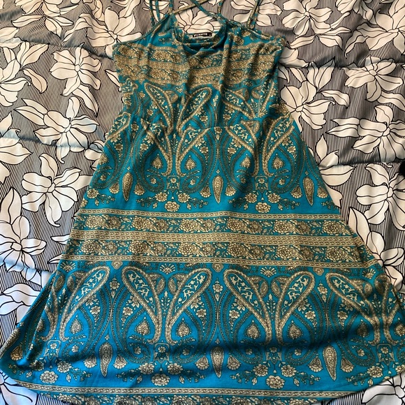 summer dress - Picture 3 of 8